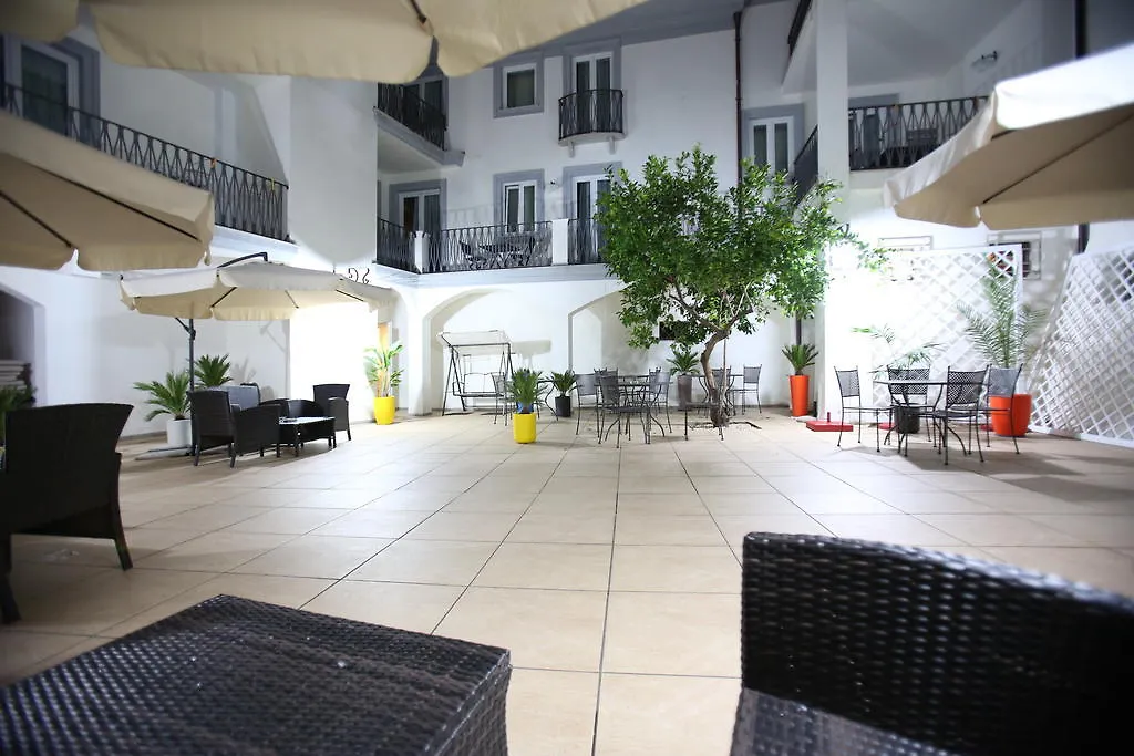 Albergo Residenziale La Corte Tortoli 3*,